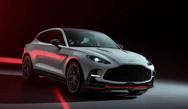 Aston Martin, 727 Beygir Gücündeki Yeni Canavarı DBX S’i Tanıttı